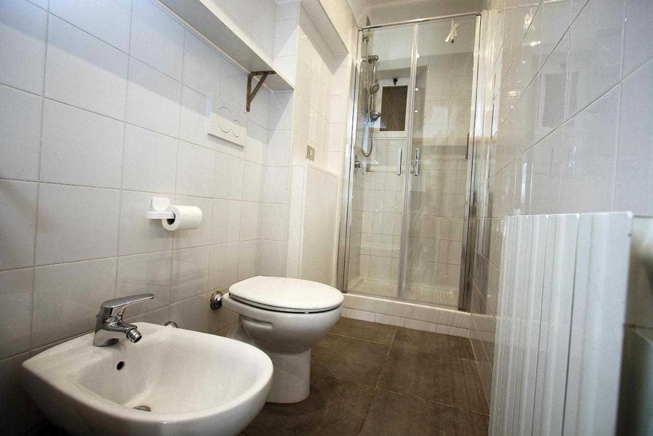 Residenza Navigli Fashion Apartment Milan Luaran gambar