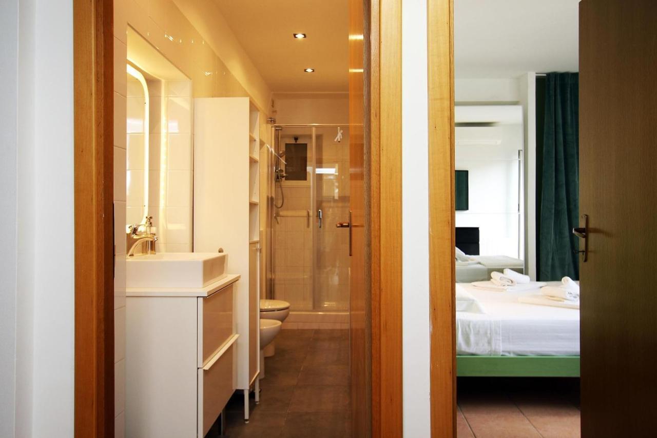 Residenza Navigli Fashion Apartment Milan Luaran gambar